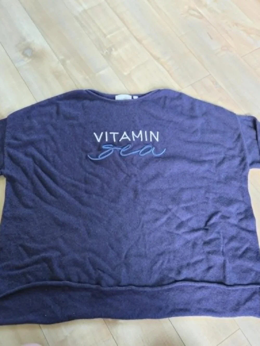 Mia & Tess "Vitamin Sea" Embroidered Sweatshirt | Large - Picture 1 of 7